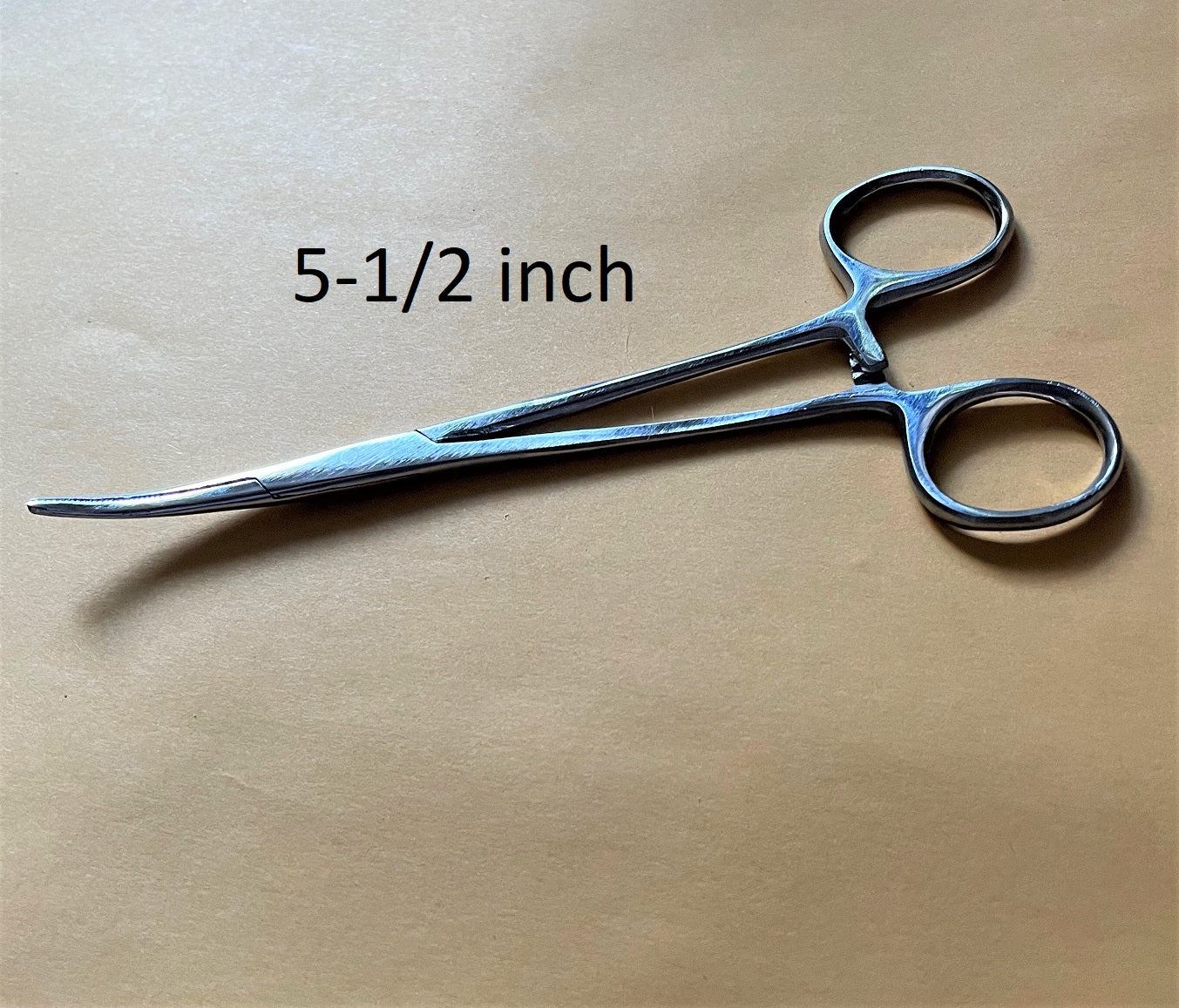 Hemostat bent 5.5 a