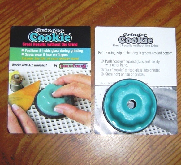 Grinder COOKIE -Positions & holds glass during grinding 
