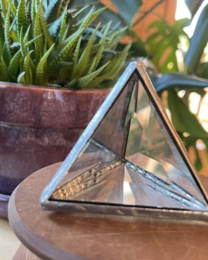 Project Kit: 6″ 3D Triangle Pyramid Cube – (4) 6 Inch Clear Glass Triangle Bevels